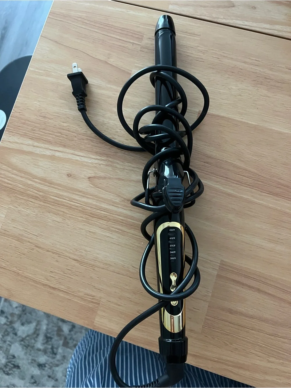 Black and Gold Flat Iron Hair Straightener with Adjustable Heat